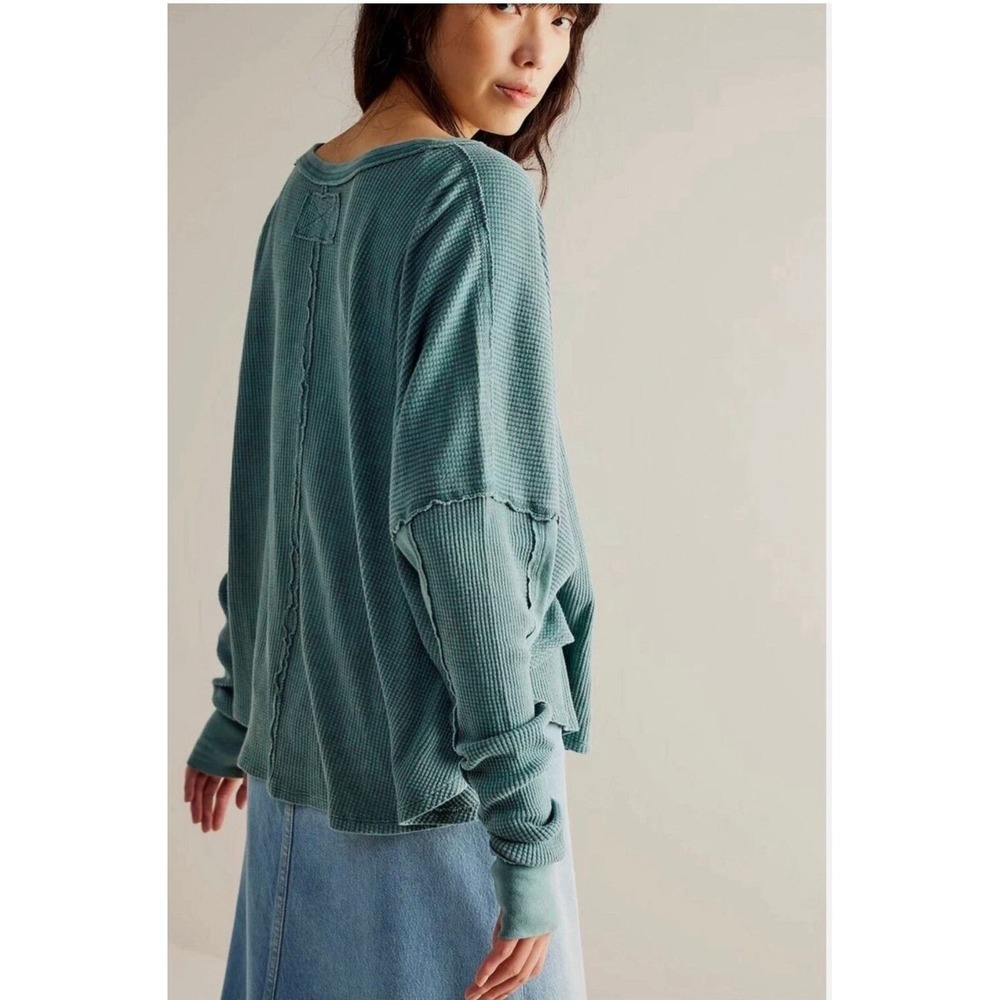 We The Free People Microphone Drop Thermal Top XS Silver Pine Green New NWOT - Picture 5 of 10